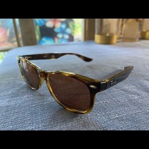 Ray-ban Junior: New Wayfarer Tortoise Sunglasses